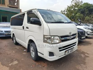 Toyota Grand HiAce 2014 White