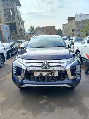 Mitsubishi Pajero Sport 2019 Blue