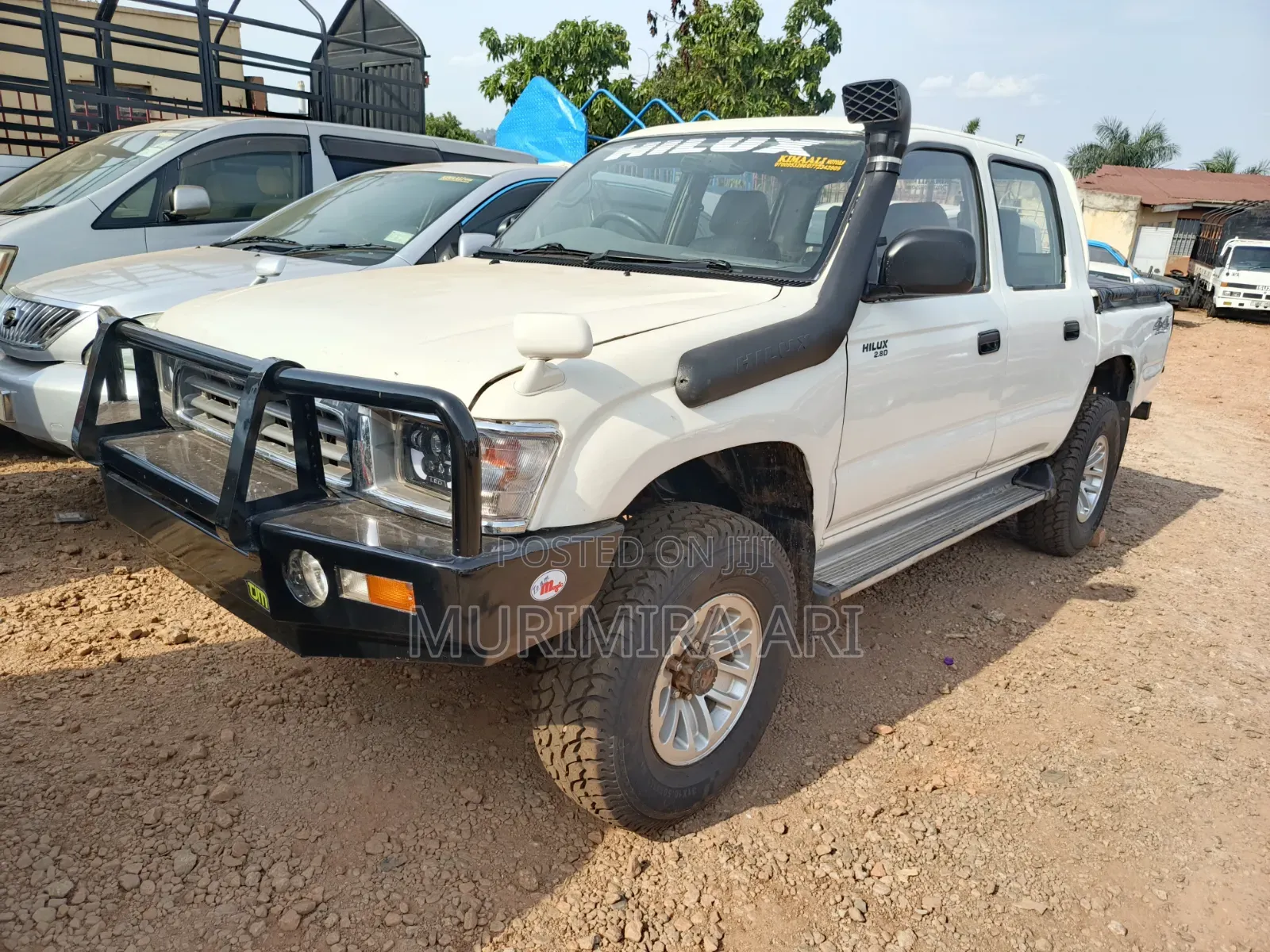 Toyota Hilux 1999 White