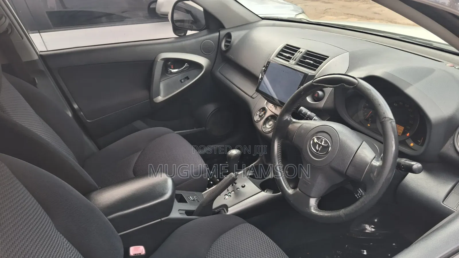 Toyota RAV4 2010 White