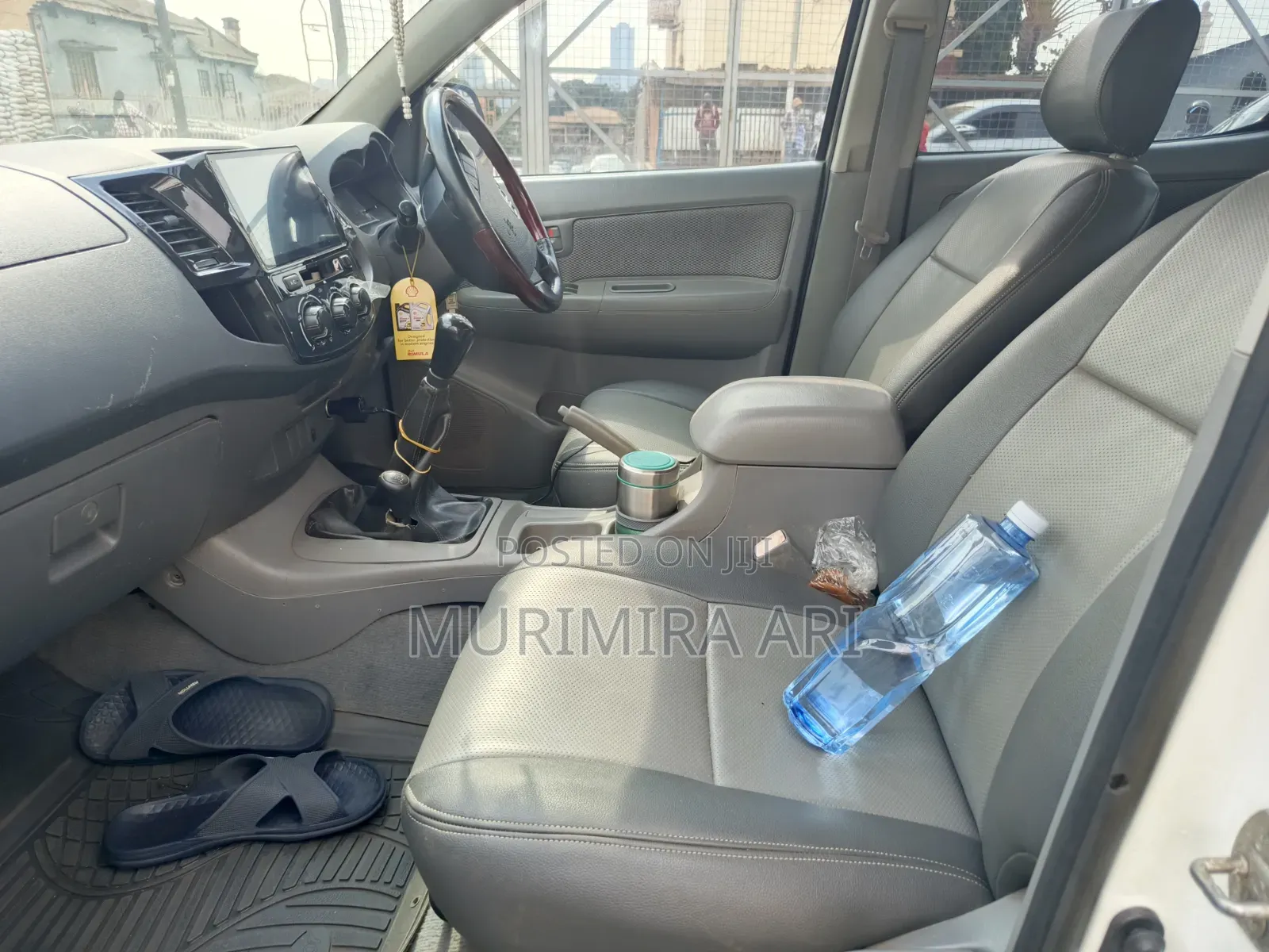Toyota Hilux 2003 White