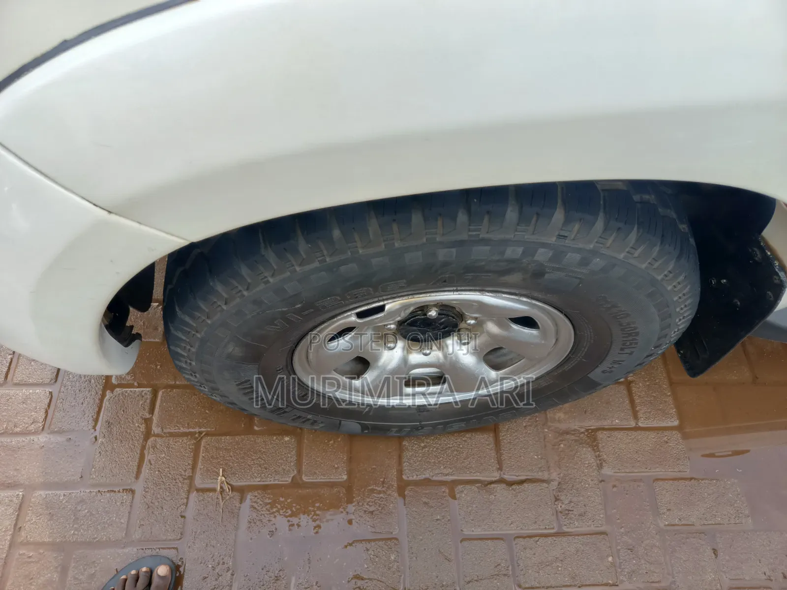 Toyota Hilux 2003 White
