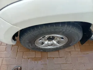 Toyota Hilux 2003 White