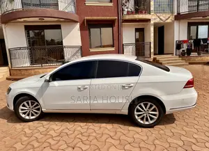 Volkswagen Passat SEL Premium 4dr Sedan (1.8L 4cyl Turbo 6A) 2014 Pearl