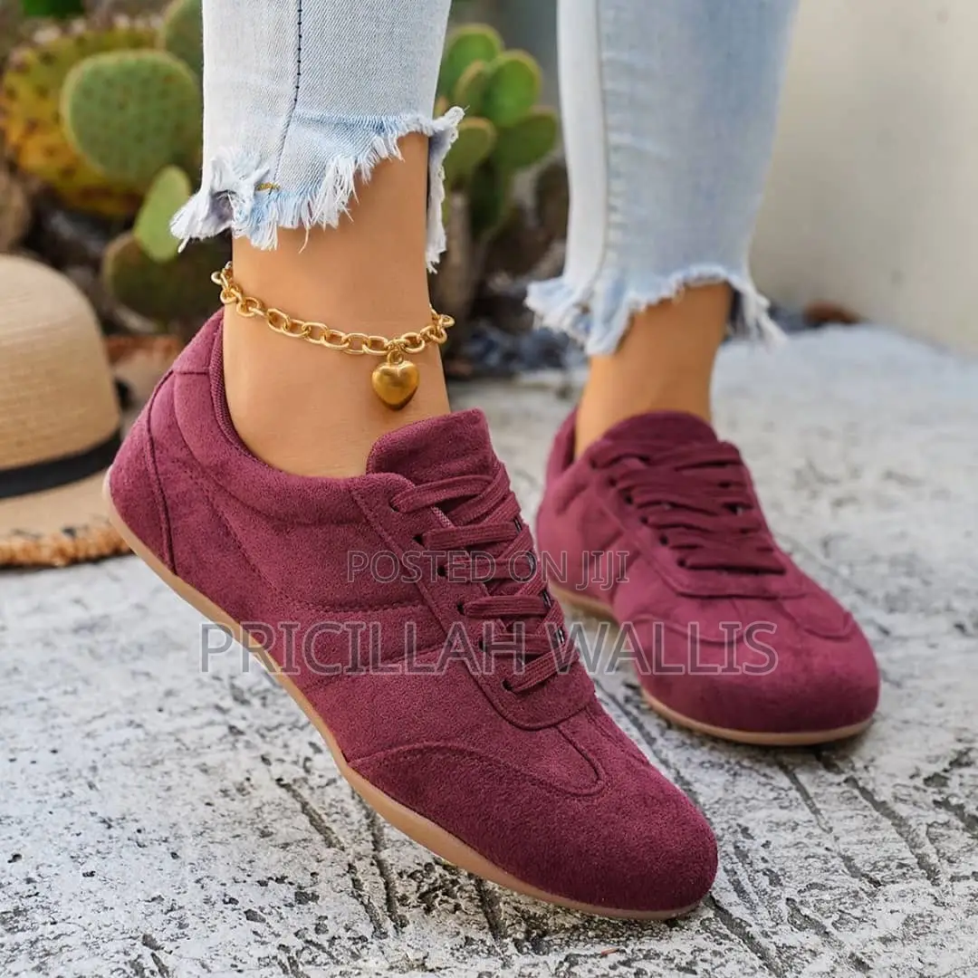 Women’S Retro Suede Sneakers