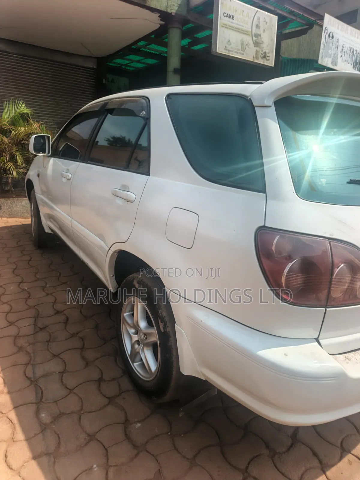 Toyota Harrier 2000 White