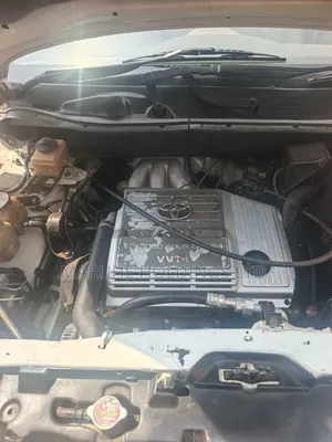 Toyota Harrier 2000 White