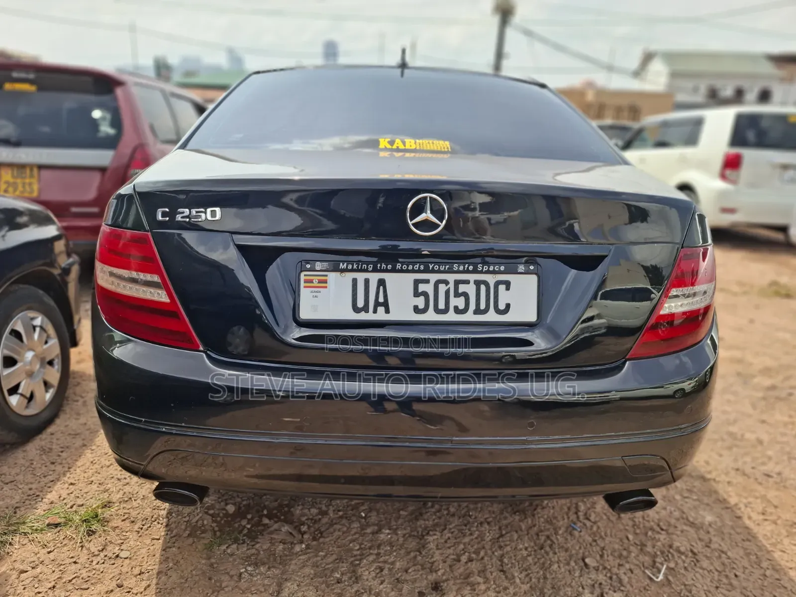 Mercedes-Benz C200 2011 Black