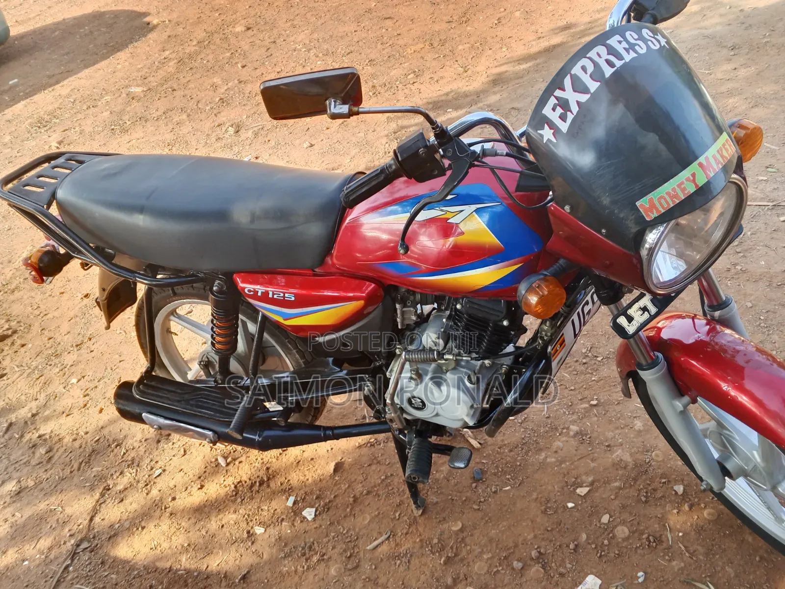 Bajaj Boxer 125 2024 Red