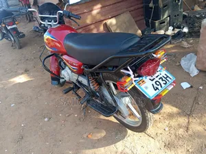 Bajaj Boxer 125 2024 Red