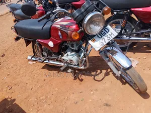 Bajaj Boxer 100 2025 Red