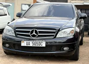 Mercedes-Benz C200 2009 Black