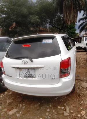 Toyota Corolla Fielder 1.5 Petrol FWD 2011 White