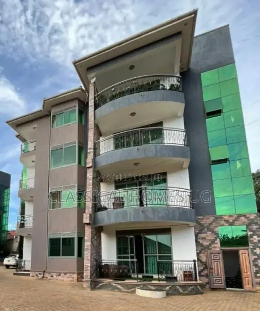 3bdrm Apartment in Lubowa Entebbe Road, Central Division for rent