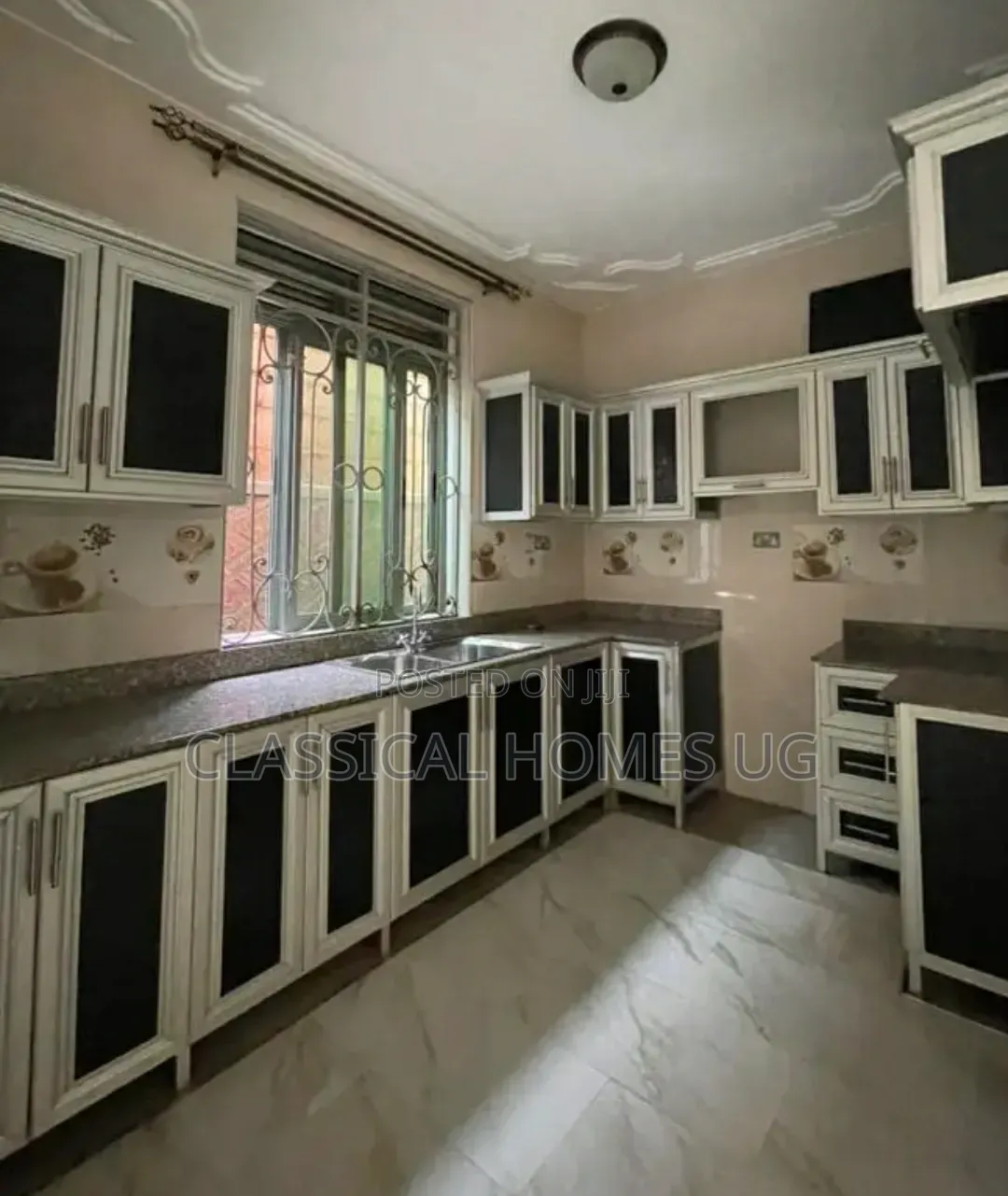 3bdrm Apartment in Lubowa Entebbe Road, Central Division for rent
