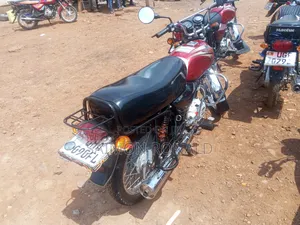 Bajaj Boxer 100 2026 Red
