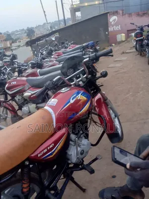 Bajaj Boxer 125 2025 Red