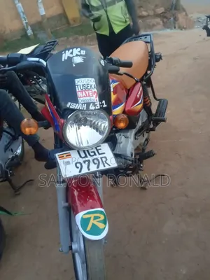 Bajaj Boxer 125 2025 Red