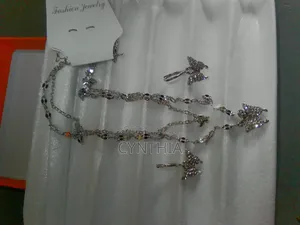 Set of Necklace and Earings