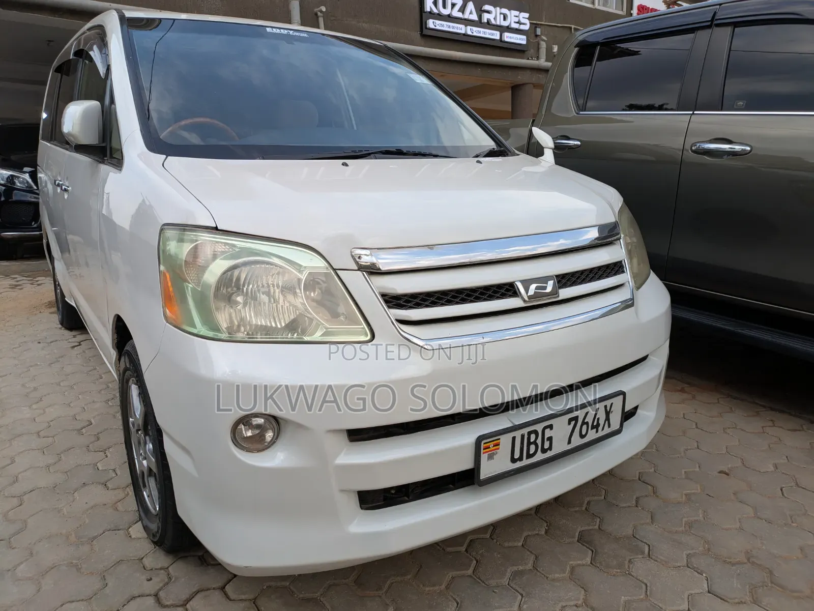 Toyota Noah 2006 White
