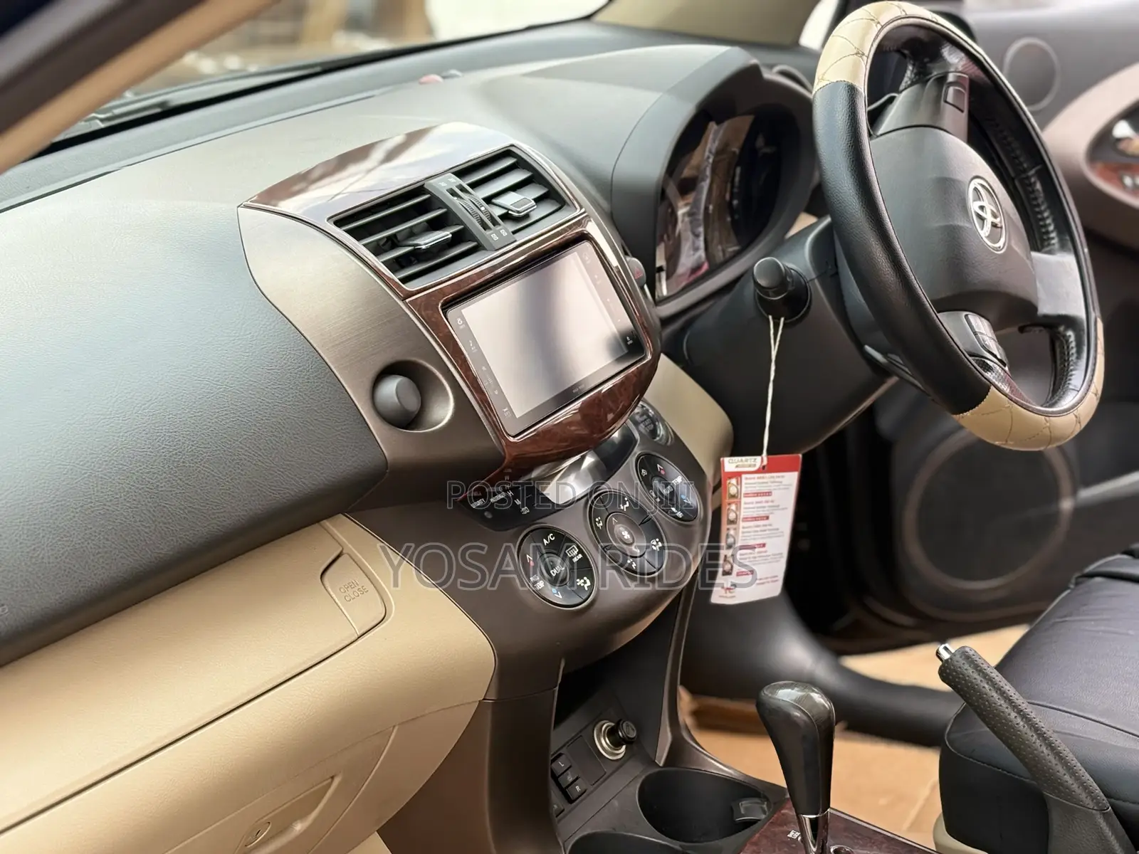 Toyota Vanguard 2012 Black