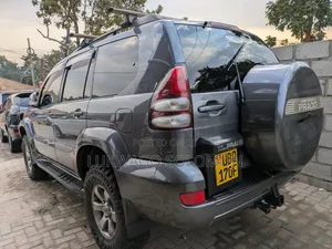 Toyota Land Cruiser Prado 2009 Gray