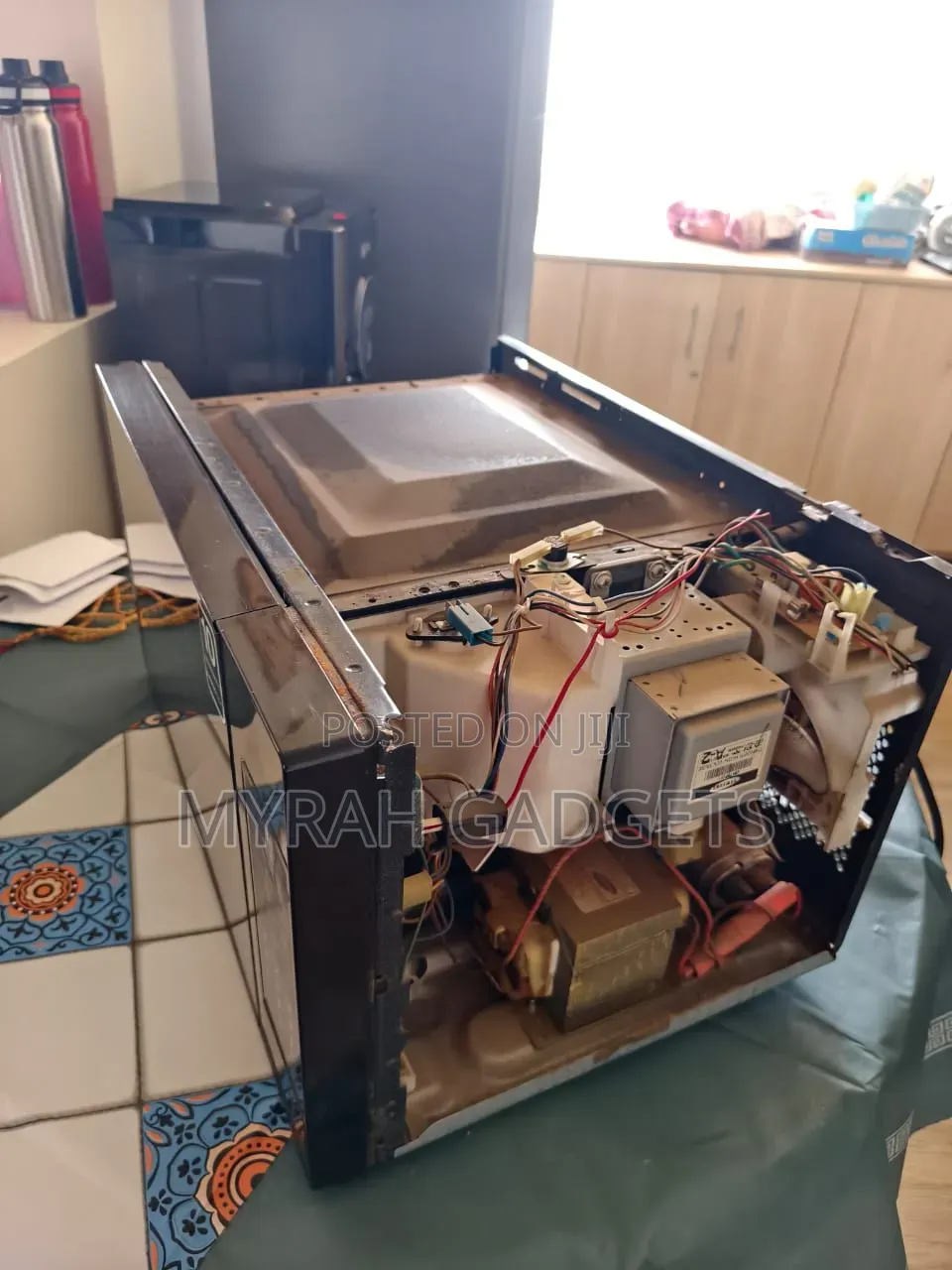 Repairing of a Hisense Microwave