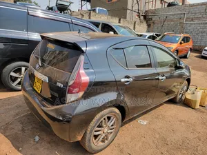 Toyota Aqua 2018 Gray