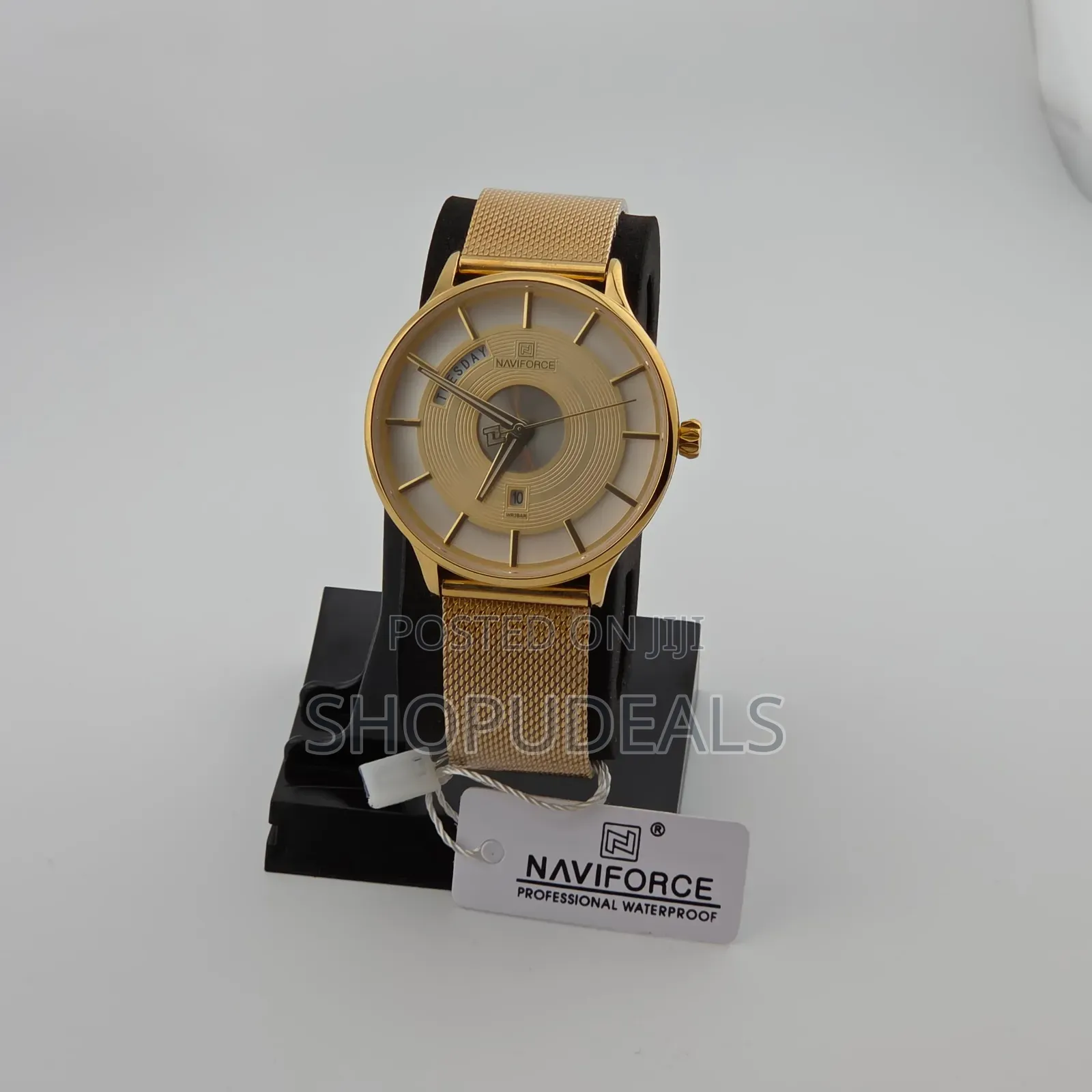 Naviforce Nf3007m Gold-Tone Quartz Watch. It Features a Distinct Ridge