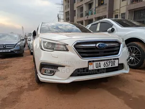 Subaru Legacy 2018 White