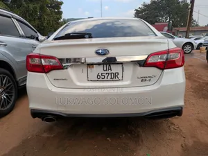 Subaru Legacy 2018 White