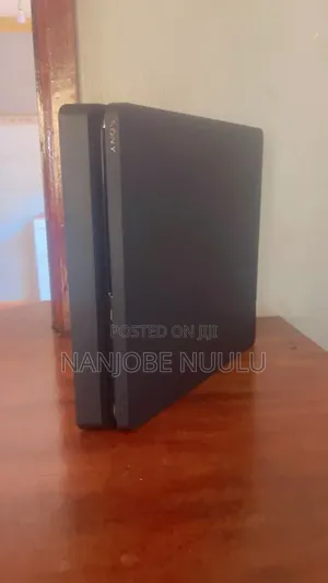 Chipped Ps4 Slim at an Affordable Price With Two Controllers