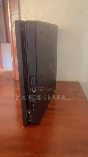 Chipped Ps4 Slim at an Affordable Price With Two Controllers