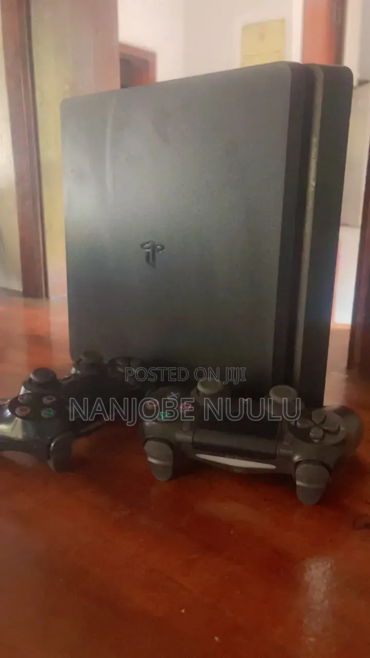 Chipped Ps4 Slim at an Affordable Price With Two Controllers
