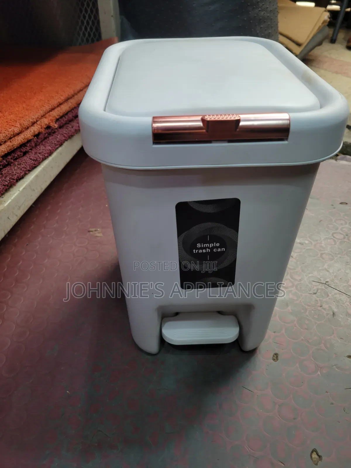 (12l)Peddle Trash Bin / Trash Can