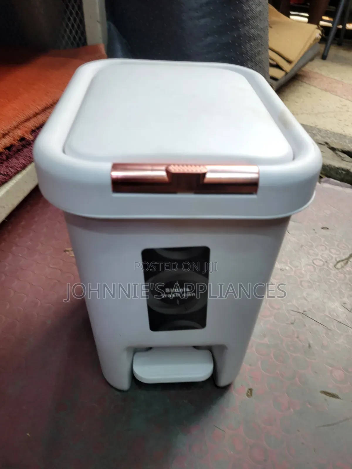(12l)Peddle Trash Bin / Trash Can