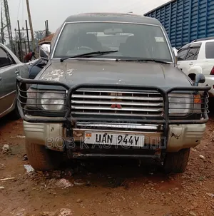 Mitsubishi Pajero 1996 Green