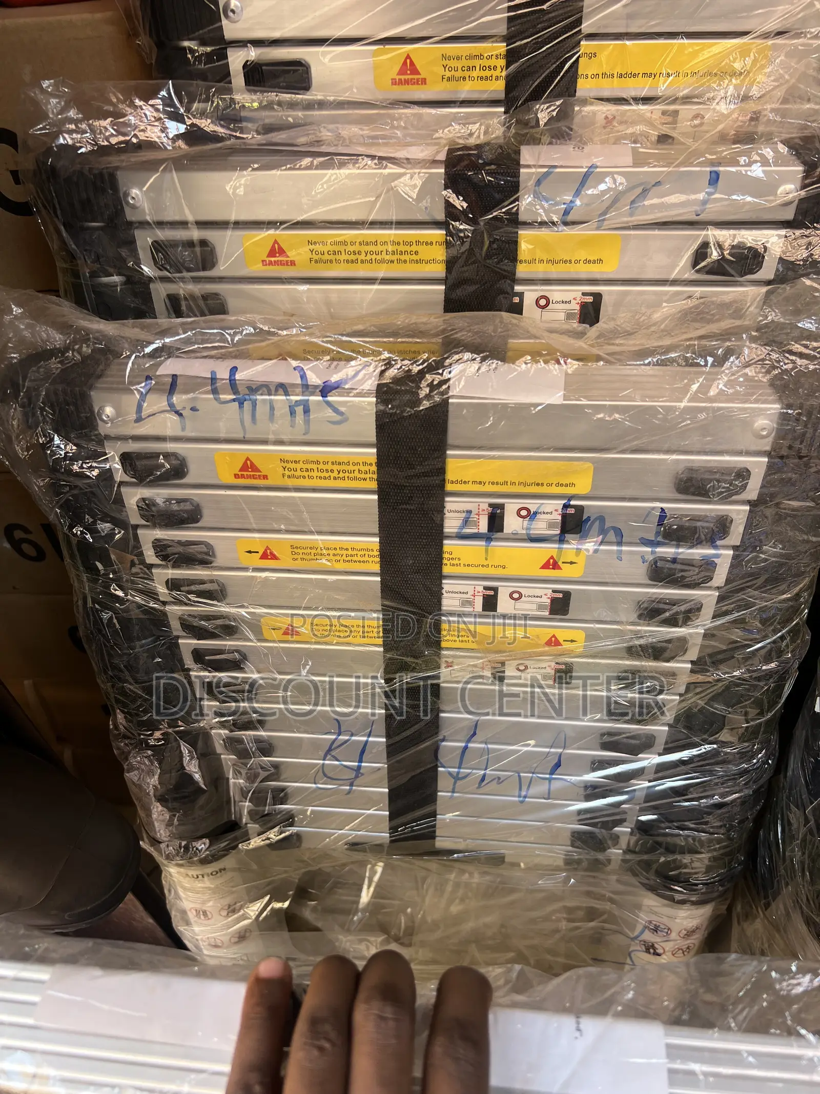 Aluminum Telescopic Ladder 4.4 Meters
