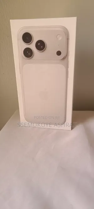 New Apple iPhone 17 Pro Max 1 TB Silver