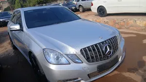 Mercedes-Benz E200 2014 Silver