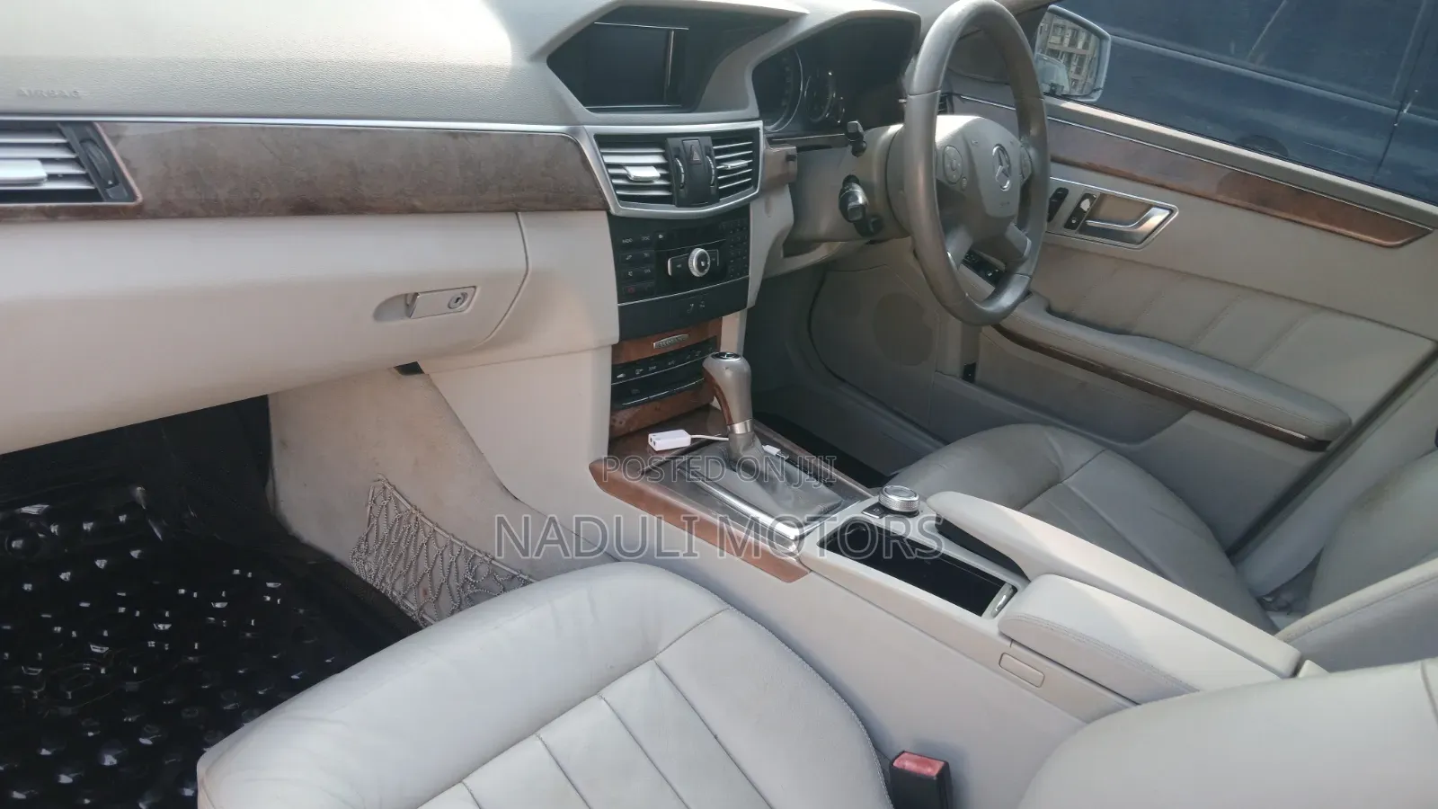 Mercedes-Benz E200 2014 Silver