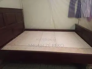 Used 5 X 6 Bed