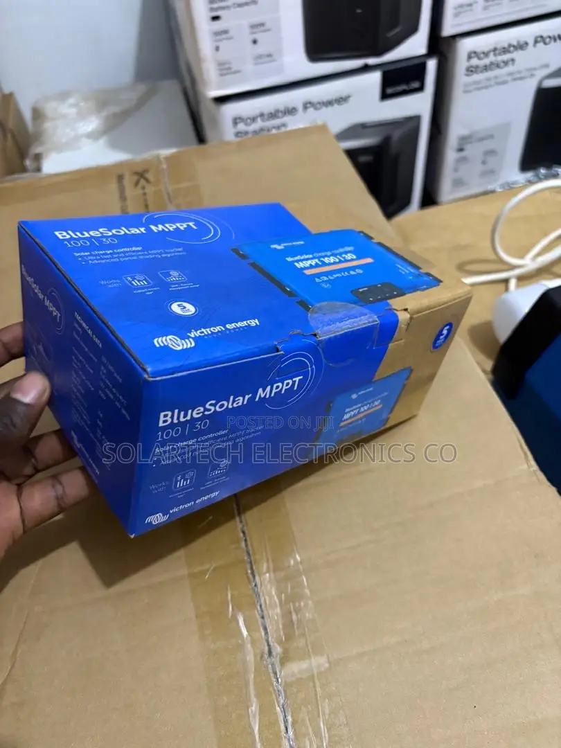Victron Energy Bluesolar 30a MPPT Digital Charge Controller Aunthentic