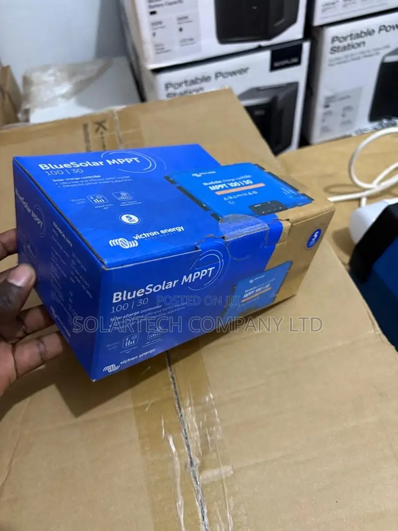 Victron Energy Bluesolar 30a MPPT Digital Charge Controller Aunthentic