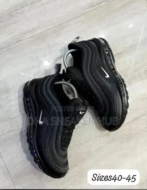 Airmax Plain Black