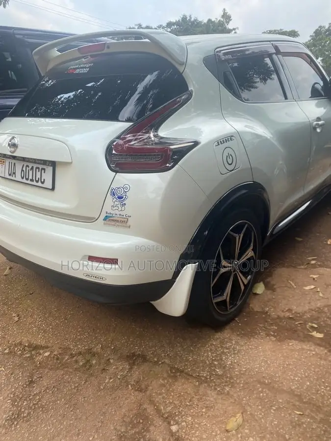 Nissan Juke SV 2013 White