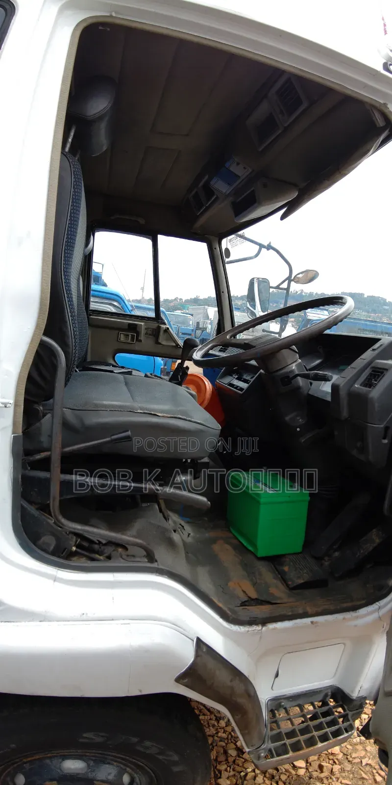 Mitsubishi Fuso Tipper 1995 White