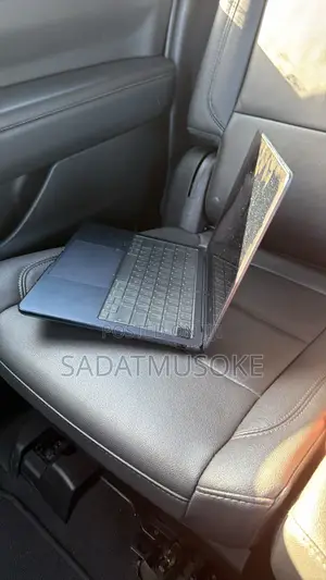 New Laptop Apple MacBook Air 16GB Apple M5 SSD 512GB