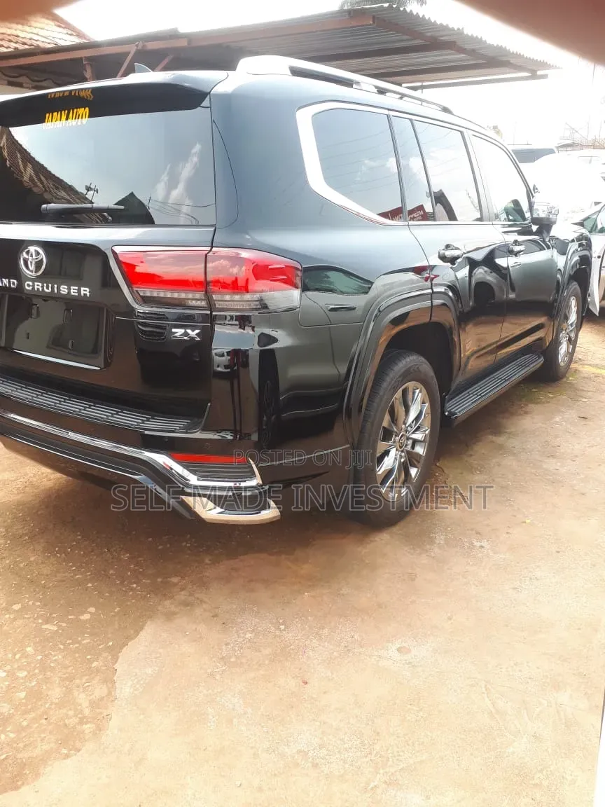 New Toyota Land Cruiser 2025 Black