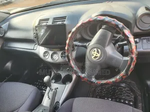 Toyota RAV4 2010 Black